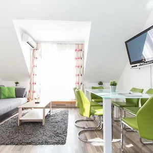  Apartment Karmeliter Flat | Contactless Check-in Austria