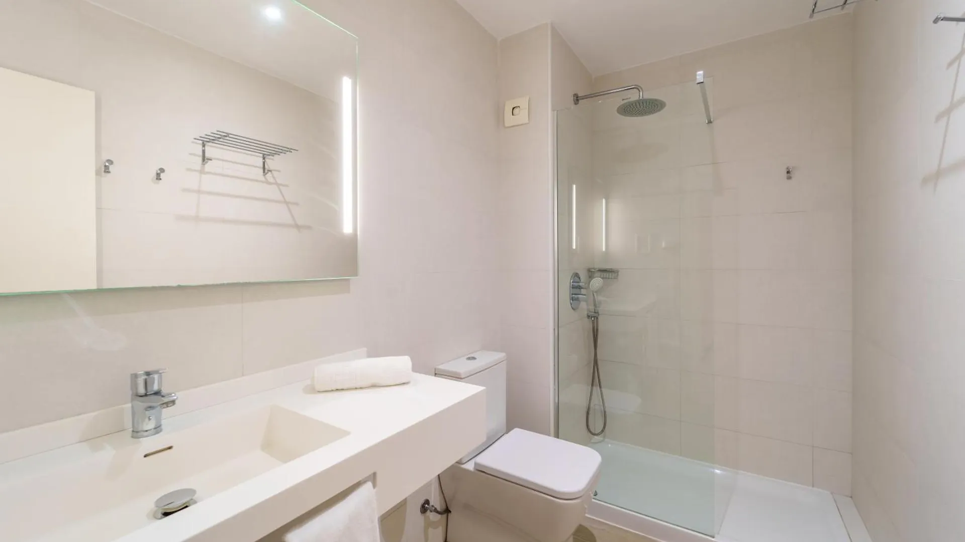 Apartaments Andreas Colonia de Sant Jordi 0*,  Spain